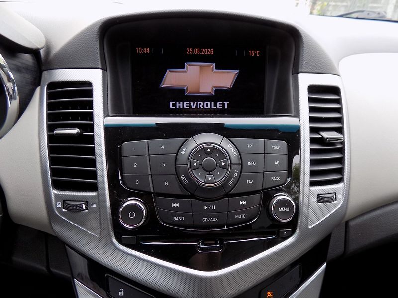 Chevrolet Cruze (2011) 2.0 VCDi/Klima/Kůže/NAVI/ - fotka 30 z 32