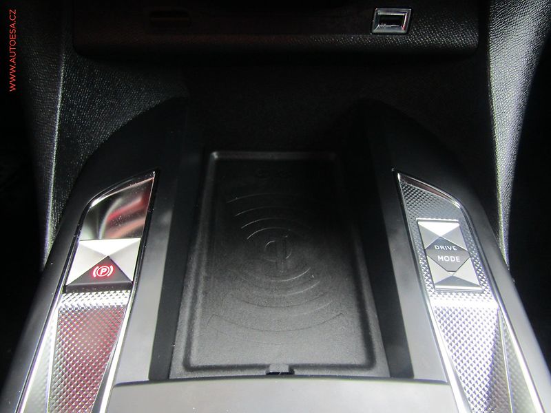 DS Automobiles DS3 (2019) 1.2PT, AT, LED, navi - fotka 19 z 22