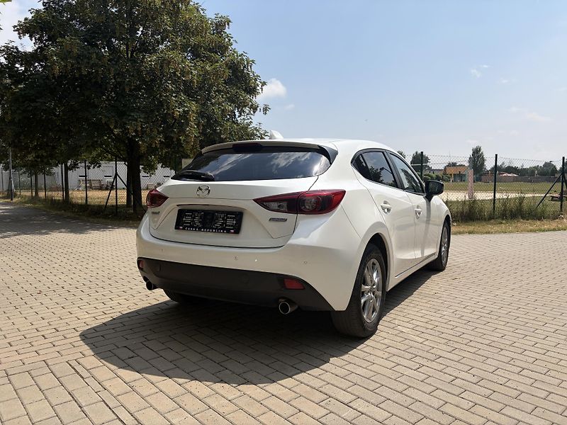 Mazda 3 2.0 Center-Line - fotka 9 z 30