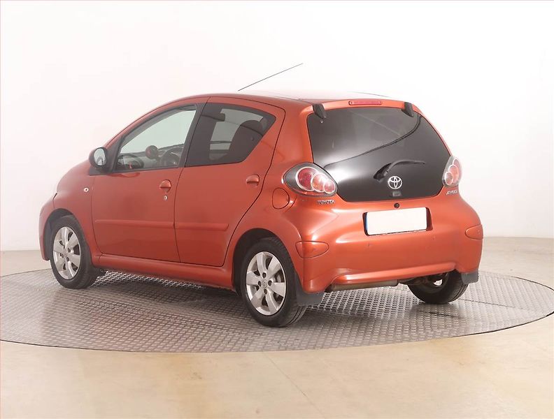 Toyota Aygo (2013) 1.0 VVT-i, Park. senzory - fotka 4 z 13