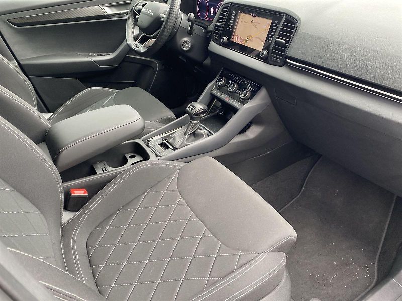 Škoda Karoq (2025) 1.5 TSI DSG Sportline - fotka 8 z 45