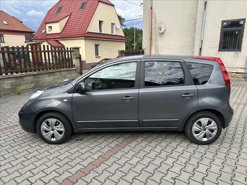 Nissan Note 1,6 KLIMA - fotka 8 z 19