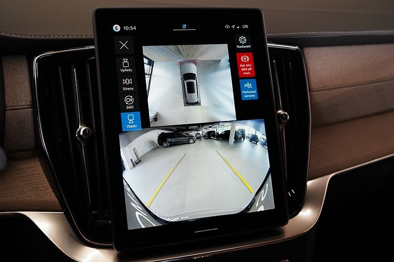 Volvo XC90 T8 PLUS Bright, Vzduch, 360° - fotka 27 z 50