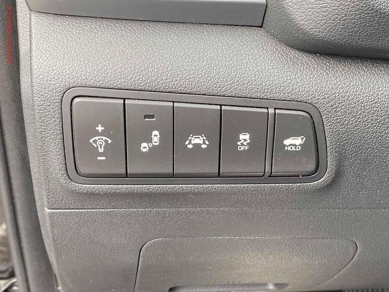 Hyundai Tucson (2016) 2.0 CRDi 4x4, AT, LED, panor - fotka 14 z 19