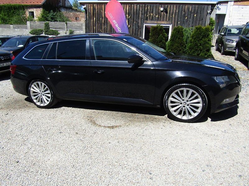 Škoda Superb (2016) 2.0 TDI 140 kW DSG  1.MAJITEL - fotka 8 z 45