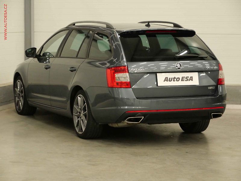 Škoda Octavia (2015) 2.0TDi, RS, DSG, xenon - fotka 6 z 23