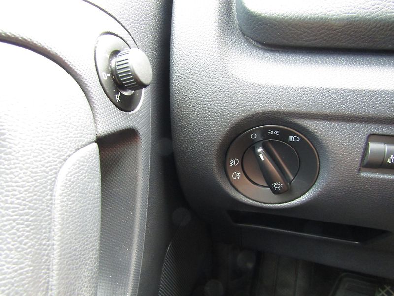 Škoda Roomster (2013) 1.2 TSI 63kW  70000KM - fotka 27 z 31