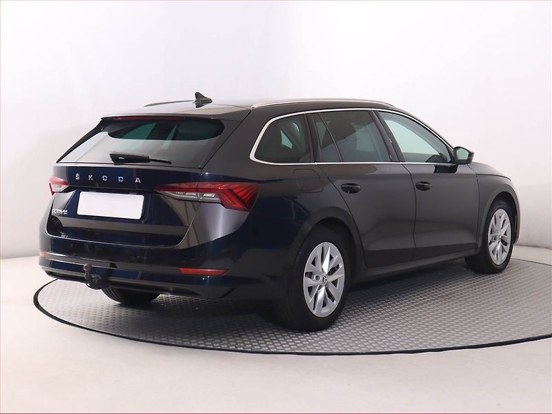 Škoda Octavia (2023) Style 2.0 TDI, Automat - fotka 5 z 24