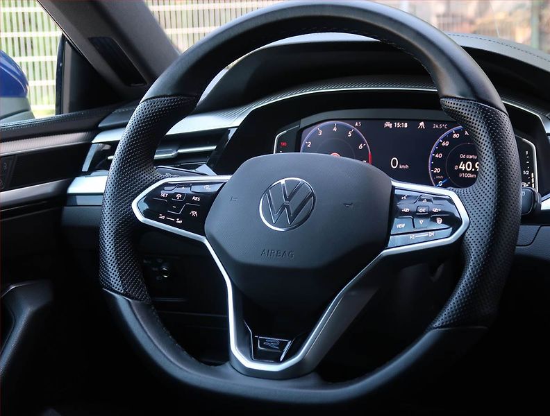 Volkswagen Arteon (2023) 2.0 TSI 4Motion - fotka 18 z 23