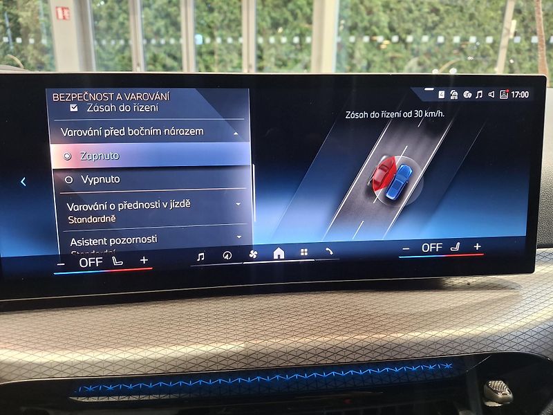 BMW Řada 3 320d xDrive Touring M-Sport - fotka 26 z 29