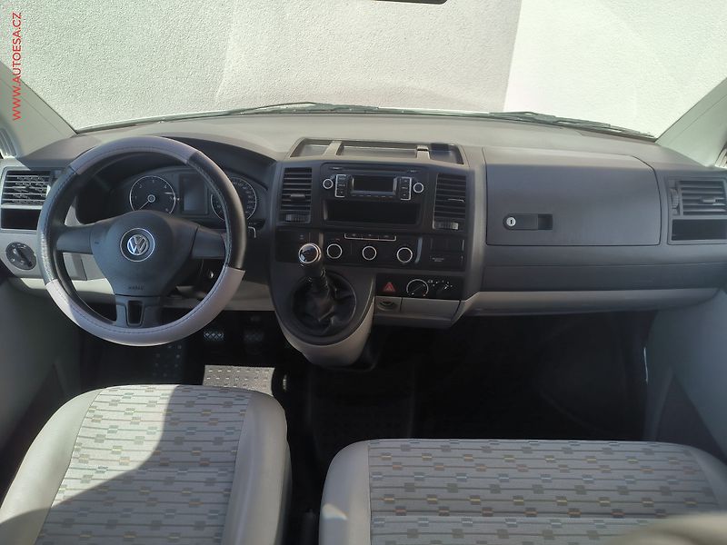 Volkswagen Transporter (2012) 2.0TDi 4x4 L2H1 9míst, TZ - fotka 8 z 17