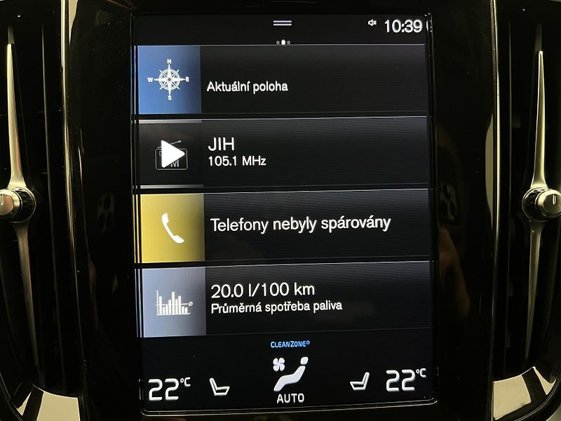 Volvo V60 T6 MOMENTUM RECHARGE AUT - fotka 27 z 44