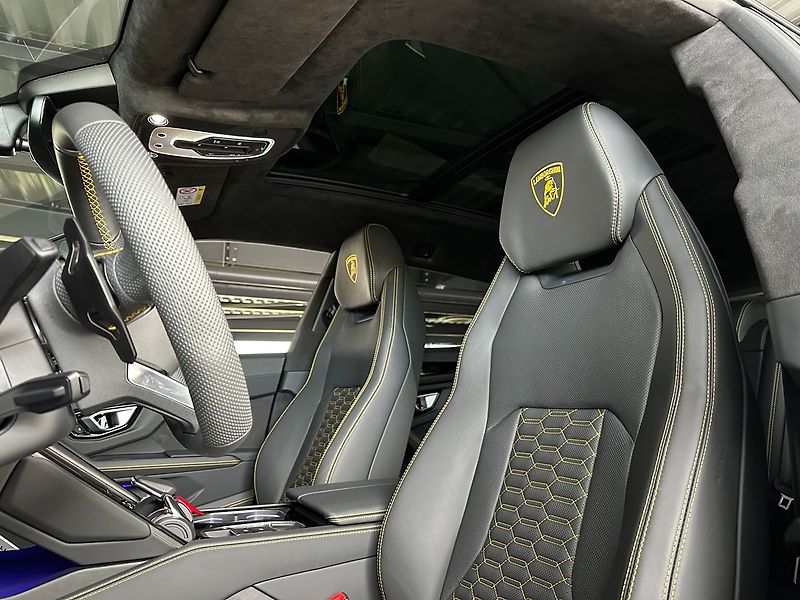 Lamborghini Urus Novitec Wide Body Kit, Masáž - fotka 22 z 51