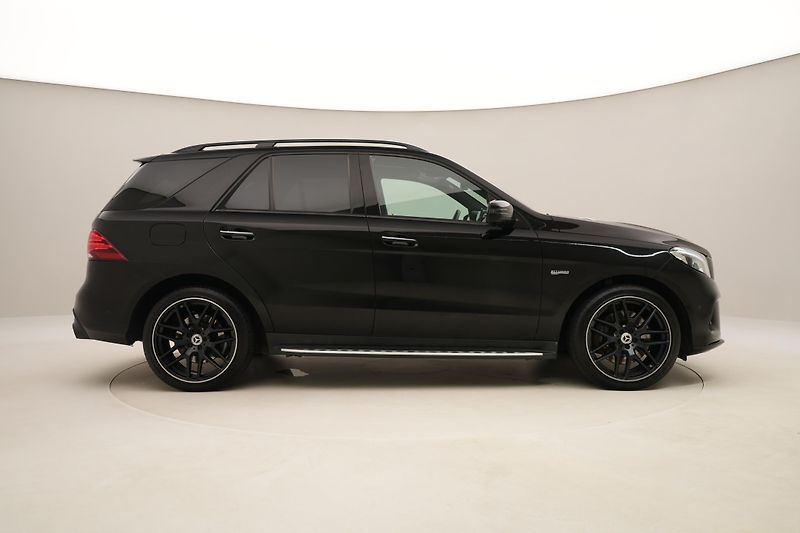 Mercedes-Benz GLE 43 AMG 4MATIC AUT  - fotka 13 z 67