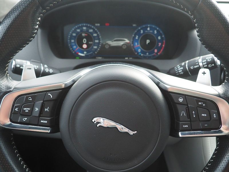 Jaguar F-Pace (2019) 5.0 SVR 550HP, Plný servis - fotka 26 z 43