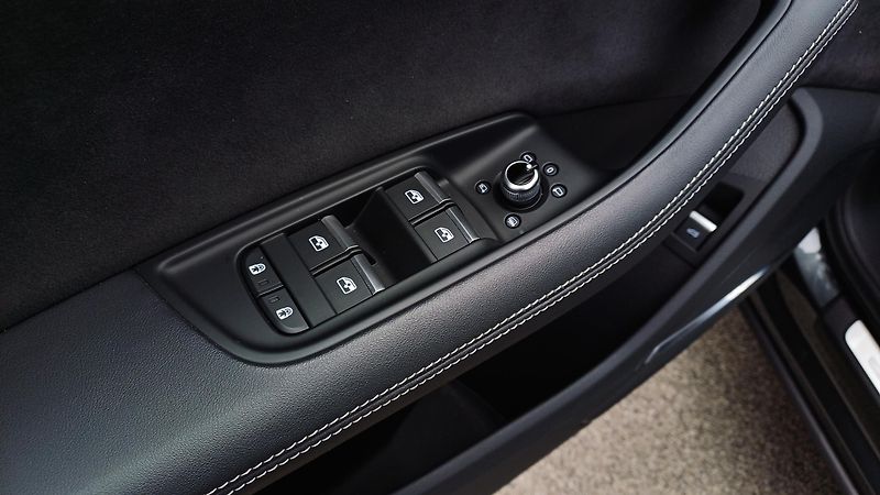 Audi Q7 S-LINE 3.0TDI WEBASTO B&O 1ČR  - fotka 22 z 44