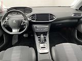 Peugeot 308 (2019) 1.2PT, Allure, AT, navi, TZ - náhled 8