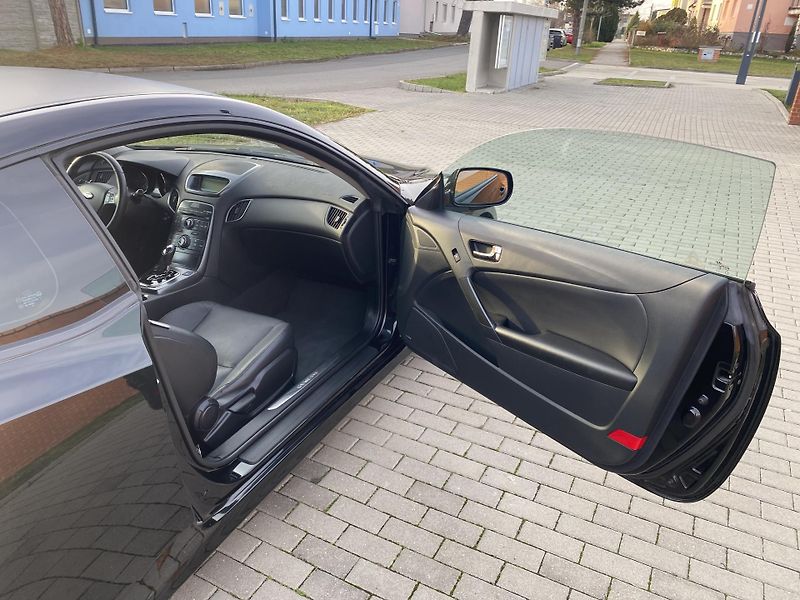 Hyundai Genesis (2013) 3.8i RS INDIVIDUAL  - fotka 46 z 57