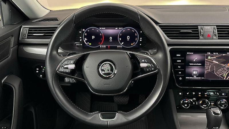 Škoda Superb 2.0 TSI DSG Style Combi - fotka 9 z 29