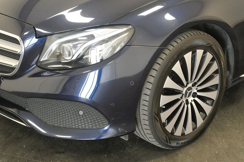 Mercedes-Benz Třídy E - fotka 9 z 28