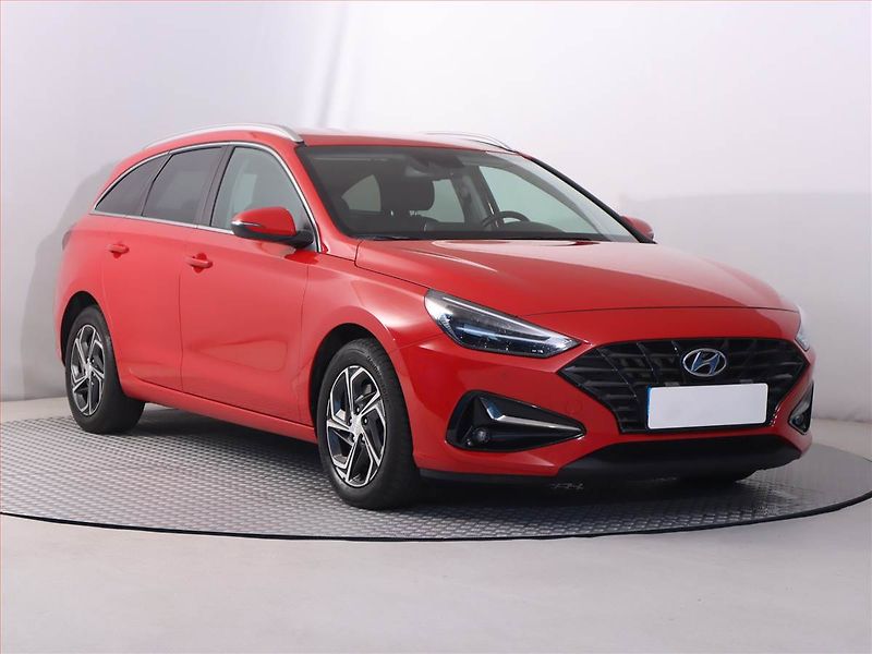 Hyundai i30 (2023) Family 1.0 T-GDI, Automat - fotografie inzerátu