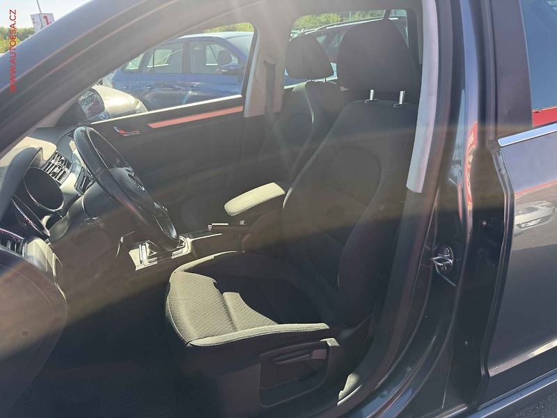 Škoda Superb (2014) 2.0TDi, Ambition - fotka 9 z 15