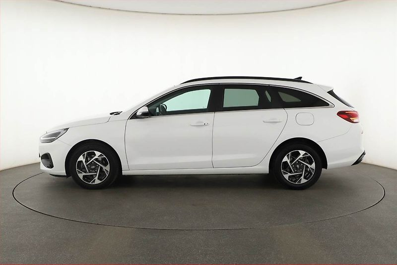 Hyundai i30 (2025) Style 1.0 T-GDI - fotka 3 z 16