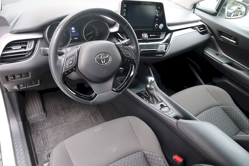 Toyota C-HR (2022) 1,8 Hybrid 90kW e-CVT Comfort - fotka 8 z 34