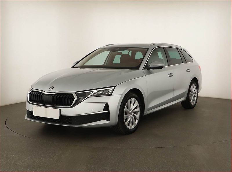 Škoda Octavia (2025) 1.5 TSI e-tec, Top Selection - fotka 2 z 16