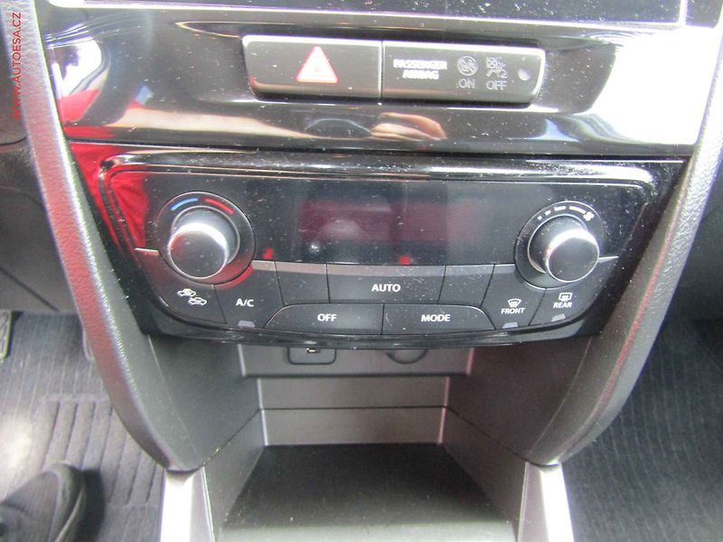 Suzuki Vitara (2022) 1.4 BJet, ČR, Premium, STK3 - fotka 14 z 16