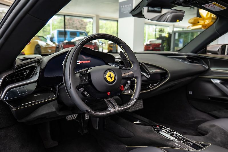 Ferrari SF90 Spider/LIFT/LEDS/360/Karbon - fotka 5 z 21