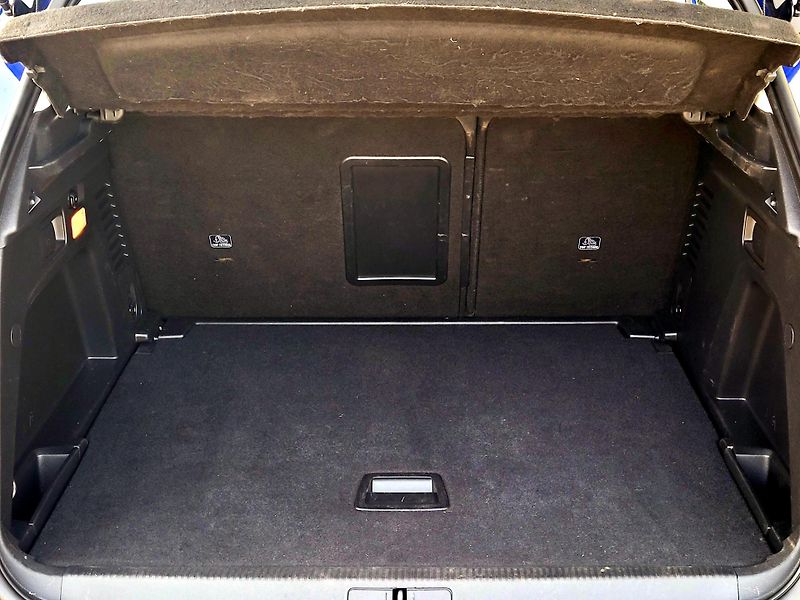 Peugeot 3008 HDi 96kW NAVi, BUSINESS - fotka 14 z 49