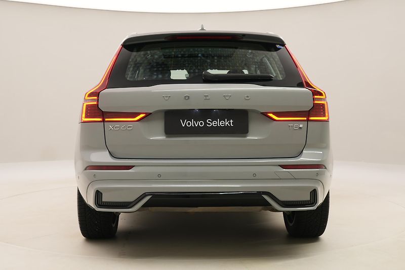 Volvo XC60 T8 AWD RECHARGE DARK ULTRA CZ - fotka 12 z 61