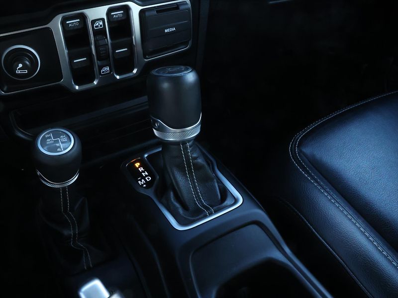 Jeep Wrangler 2.1 CRD 147kW Aut. Unlimited - fotka 21 z 28