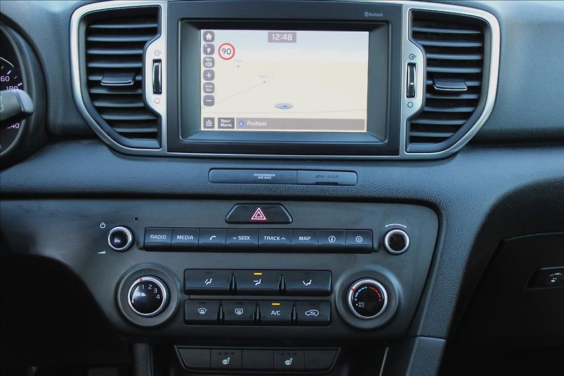 Kia Sportage 1,6 T-GDi 130kW 4x4,MANUAL,NAV - fotka 16 z 33