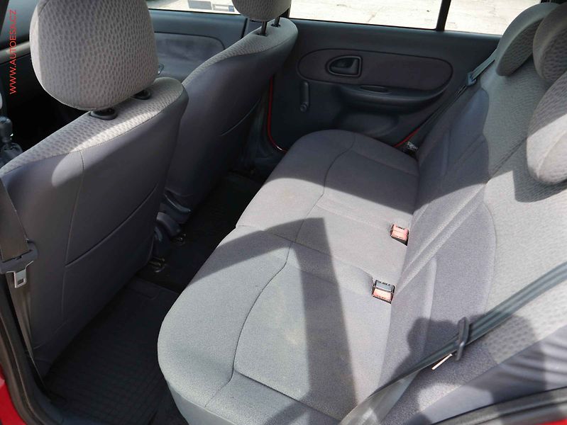 Renault Clio (2005) 1.2i, ČR - fotka 10 z 15