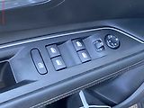 Peugeot 3008 (2019) 1.2 PT, Navi, park.čidla - náhled 11
