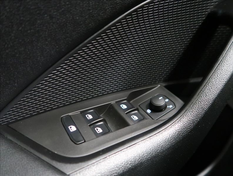 Škoda Octavia 2,0 TDI ČR 1 MAJITEL DPH - fotka 20 z 40