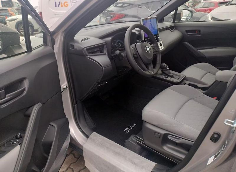 Toyota Corolla Cross (2026) Limited Edition - fotka 6 z 14