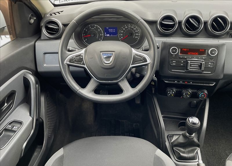 Dacia Duster 1,6 i,,84kW,serv.hist.,STK 1/2 - fotka 12 z 19