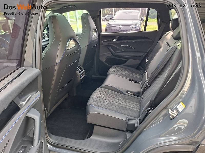 Volkswagen Tayron (2025) R-LINE,2.0 TDI,142kW,4x4,Záruk - fotka 14 z 36
