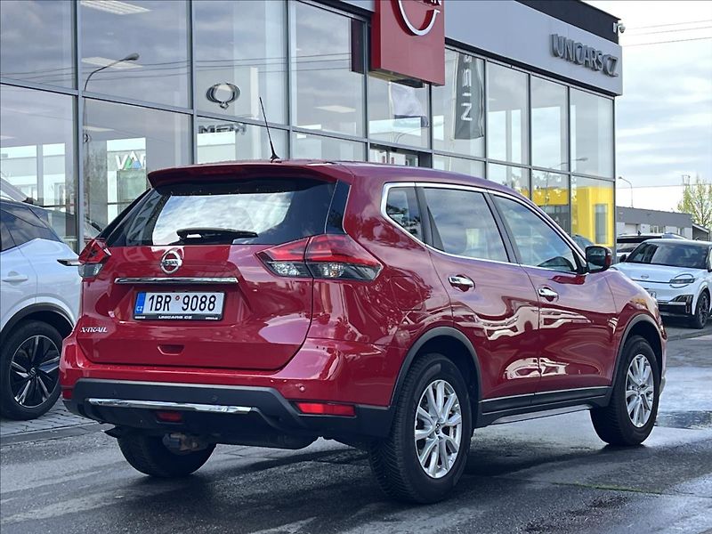 Nissan X-Trail 1,6 DIG-T  Acenta ČR 1 maj - fotka 5 z 21