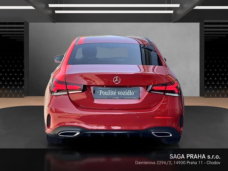 Mercedes-Benz Třídy A A-Třída 180d sedan AMG Line Ni - fotka 5 z 20