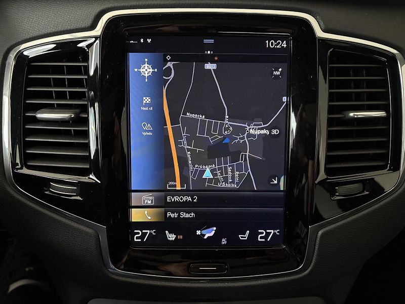 Volvo XC90 (2019) D5 AWD  Pano, Head, 360 - fotka 26 z 35