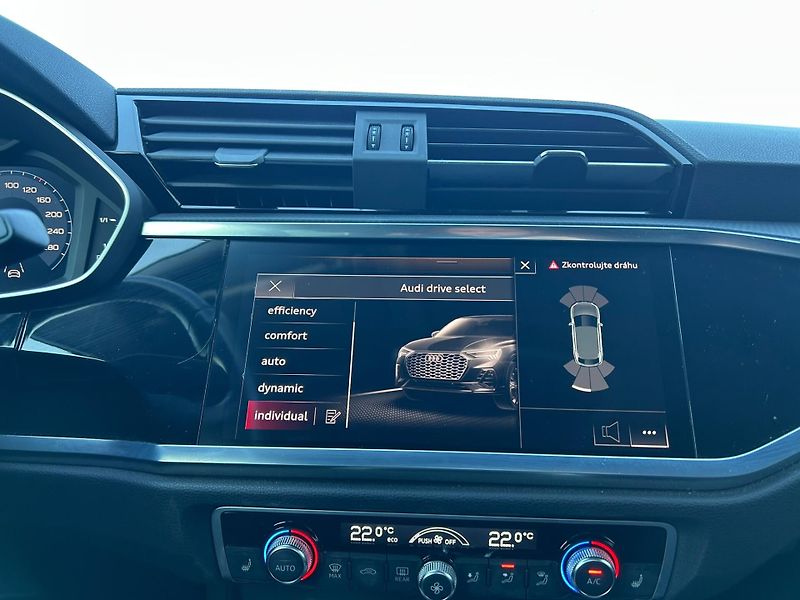 Audi Q3 2.0TDi 110kW - fotka 12 z 24
