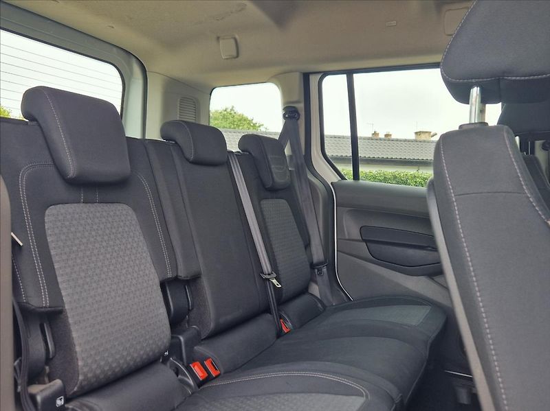Ford Transit Connect 1,5 TDCi 73kW 5MÍST AC ČR - fotka 13 z 31