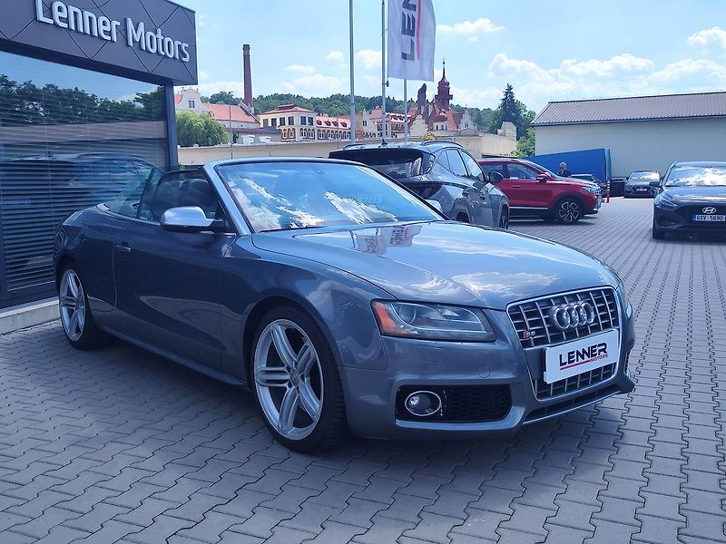 Audi S5 3.0 TFSI/245kW V6 Cabrio 4x4 - fotka 5 z 35