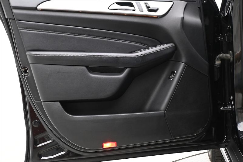 Mercedes-Benz Třídy M 3,0 350 CDI 190 kW 4MATIC Záru - fotka 22 z 29