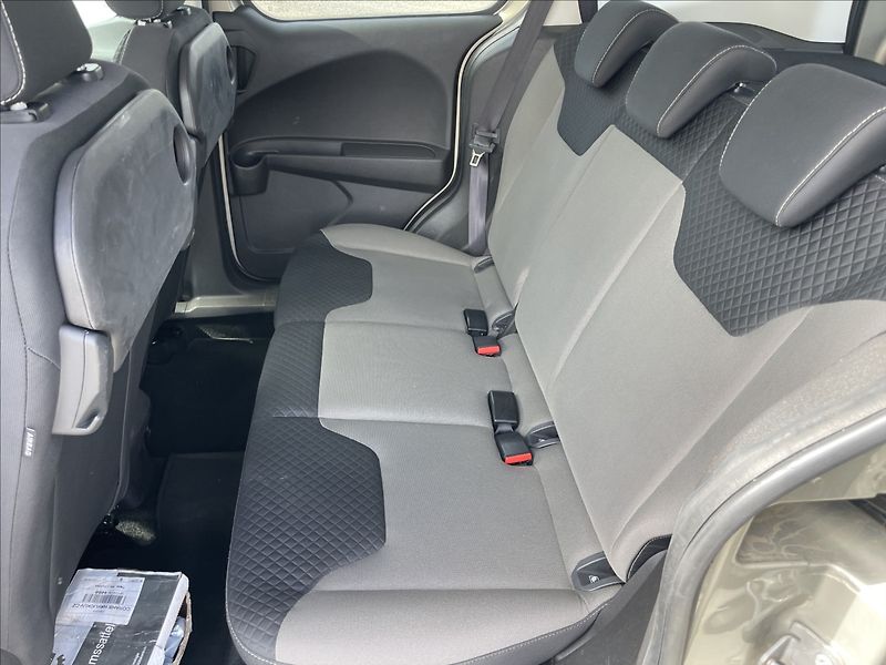 Ford Tourneo Connect 1,5 TDCi Trend Klima bez koroz - fotka 9 z 33