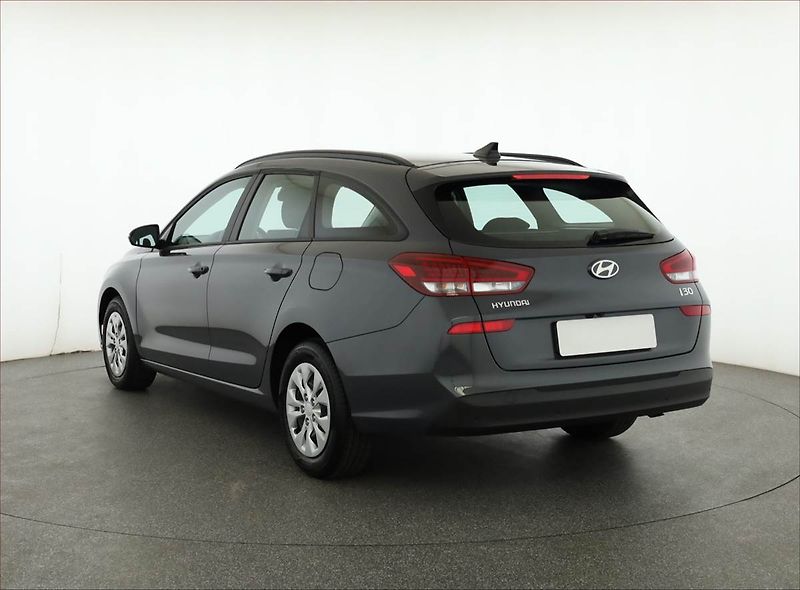 Hyundai i30 (2026) 1.0 T-GDI, Comfort, Navi - fotka 4 z 19